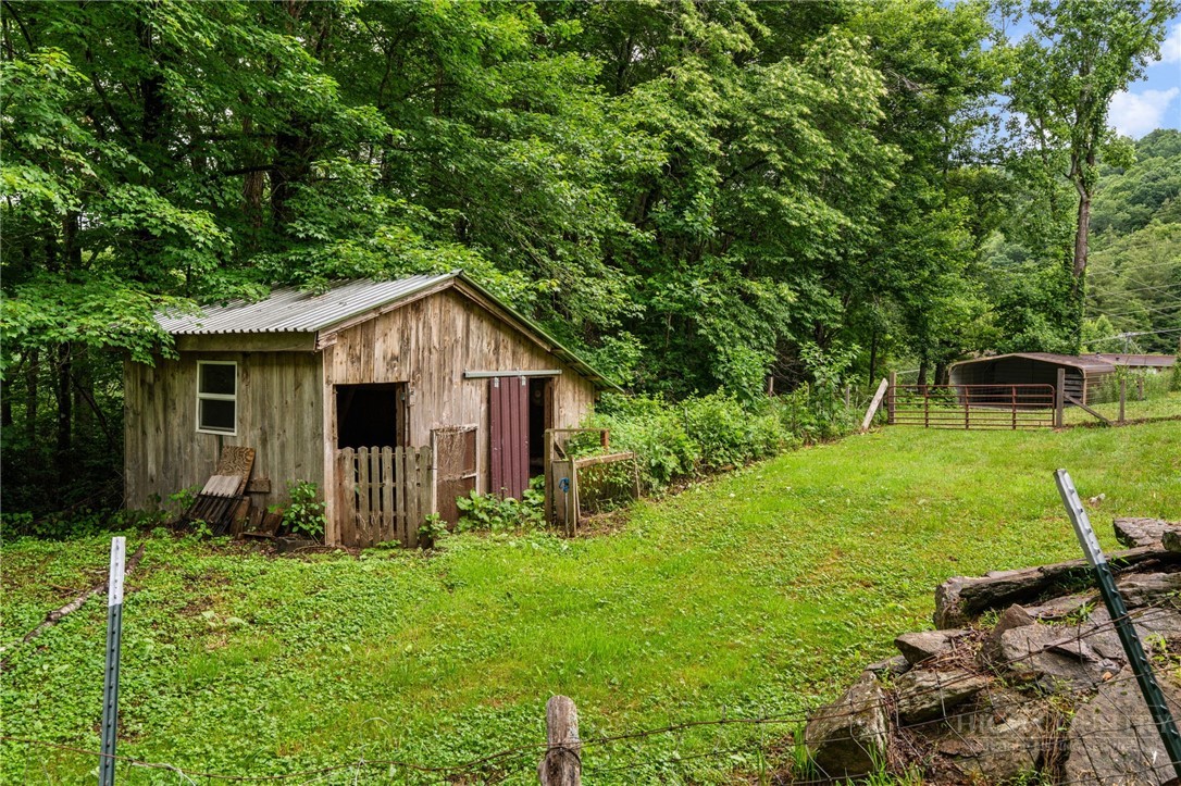 633 Wilson Lane Boone, NC 28607 - Photo 37 of 43