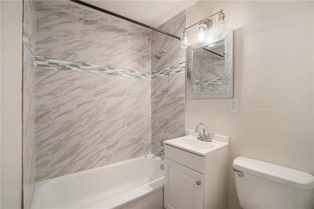 $205,000 | 915 Northeast 44th Street, Kansas City, MO 64116