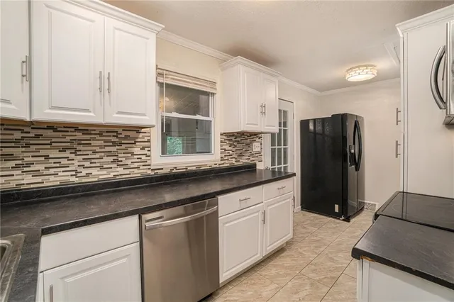 $205,000 | 915 Northeast 44th Street, Kansas City, MO 64116