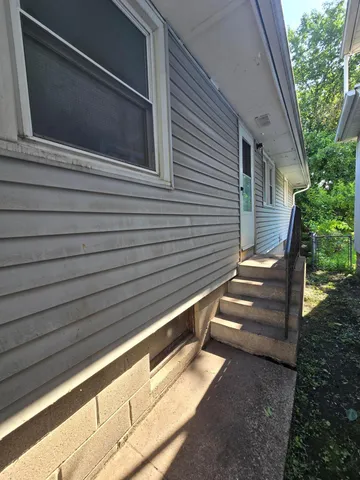 $1,300 | 1715 Polk Street Northeast, Minneapolis, MN 55413