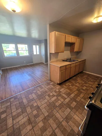 $1,300 | 1715 Polk Street Northeast, Minneapolis, MN 55413