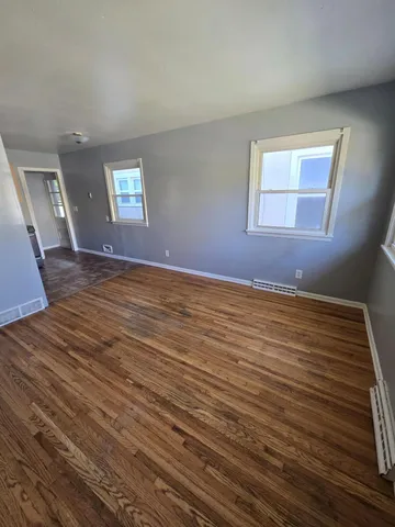 $1,300 | 1715 Polk Street Northeast, Minneapolis, MN 55413