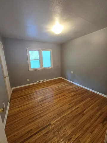 $1,300 | 1715 Polk Street Northeast, Minneapolis, MN 55413