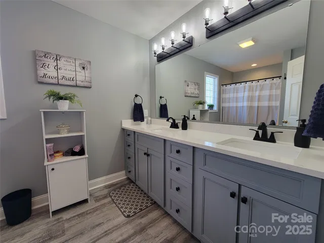 a view of a window in an empty room