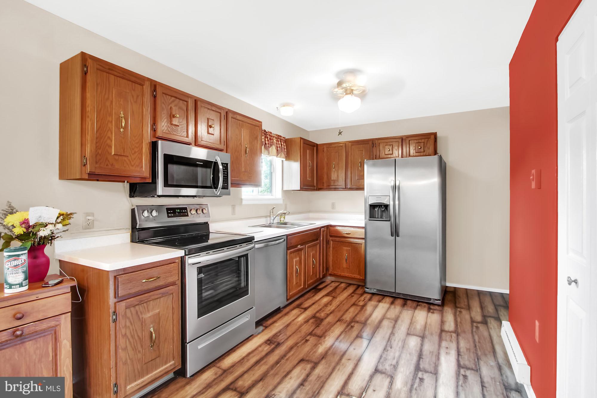 2149 Croyden Road York, PA 17408 - Photo 8 of 23 Gallery Image 8