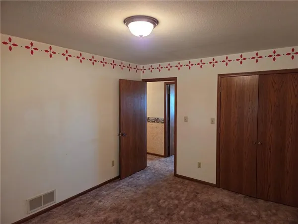 $399,000 | 15941 Us Highway, Unit 15941, Muscotah, KS 66058