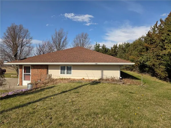 $399,000 | 15941 Us Highway, Unit 15941, Muscotah, KS 66058