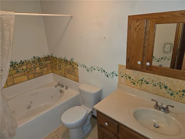 $399,000 | 15941 Us Highway, Unit 15941, Muscotah, KS 66058