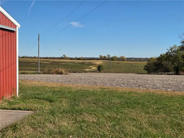 $399,000 | 15941 Us Highway, Unit 15941, Muscotah, KS 66058