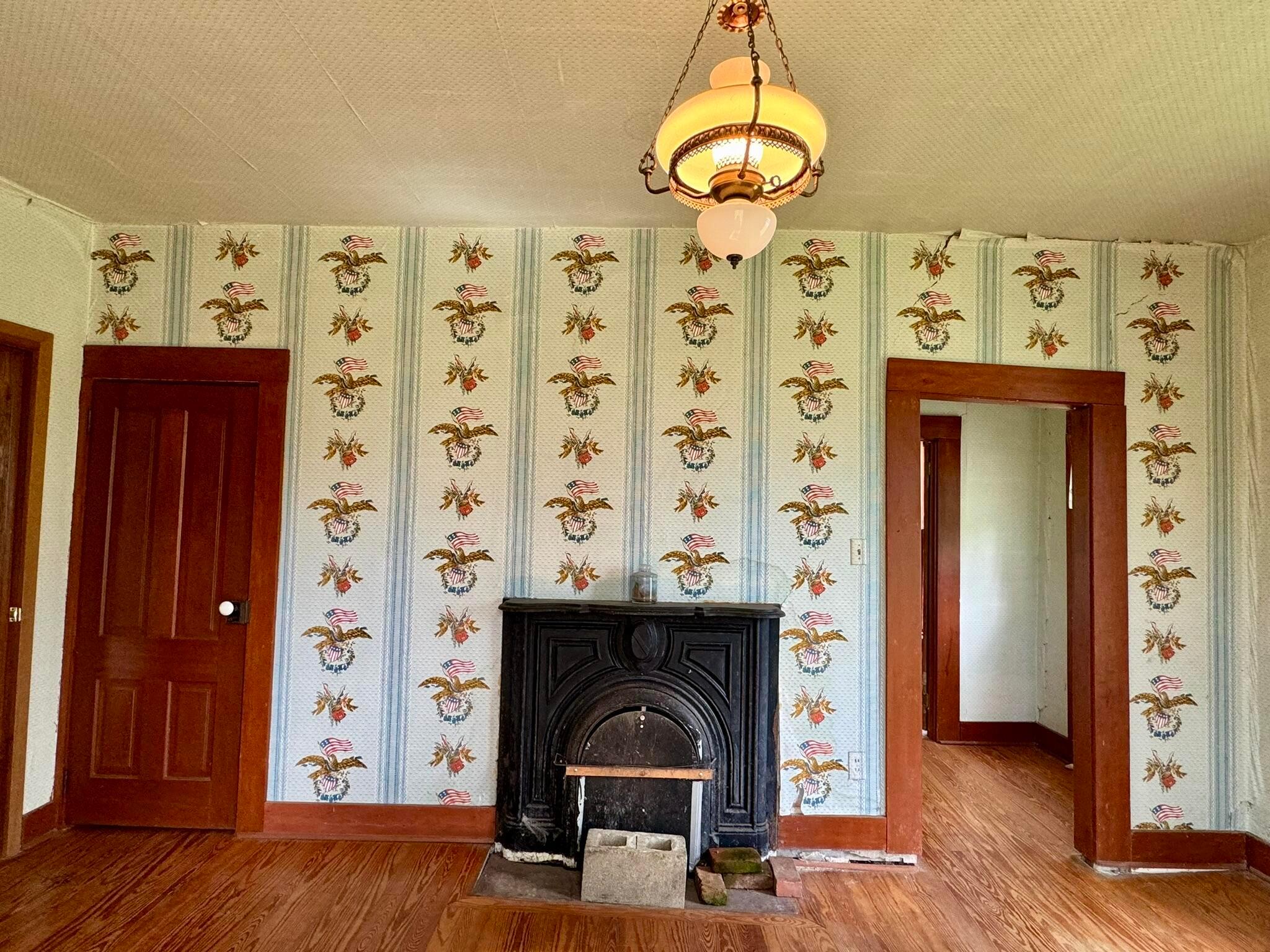 2190 Rosedale Road Irwin, OH 43029 - Photo 10 of 42 Wallpaper is in decent condition on this wall.