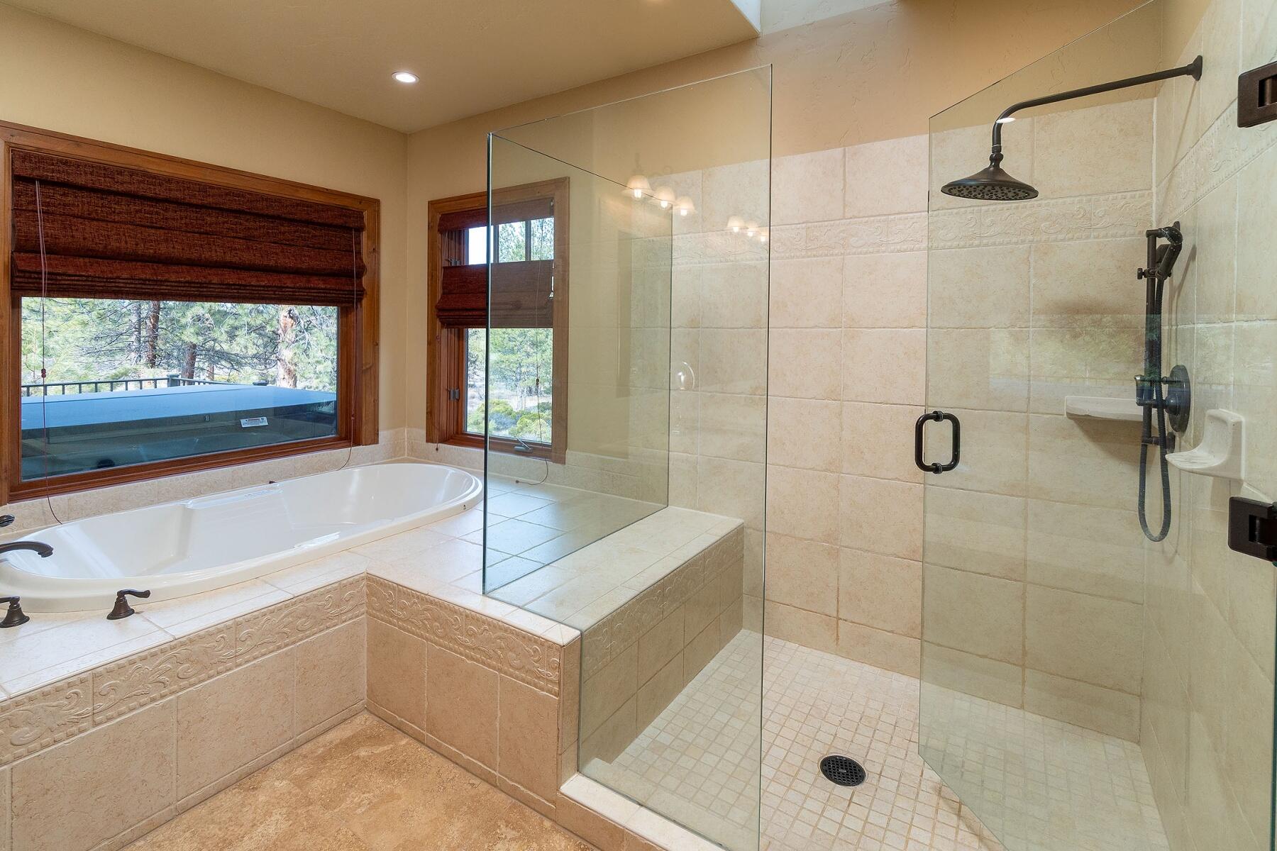 20112 Star Fire Ridge Court Bend, OR 97702 - Photo 19 of 72