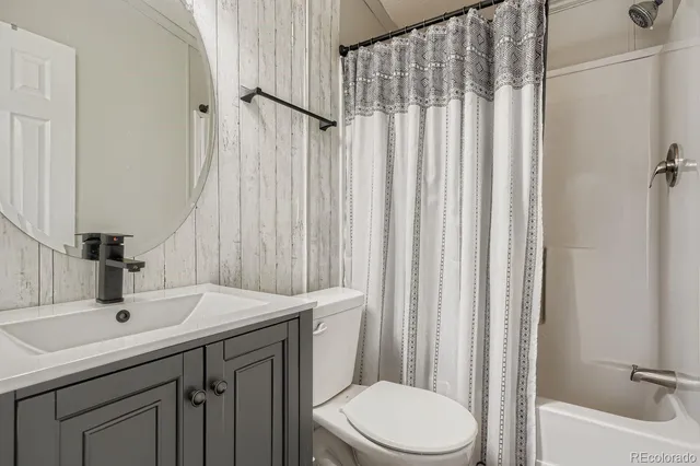 $93,900 | 2885 East Midway Boulevard, Denver, CO 80234