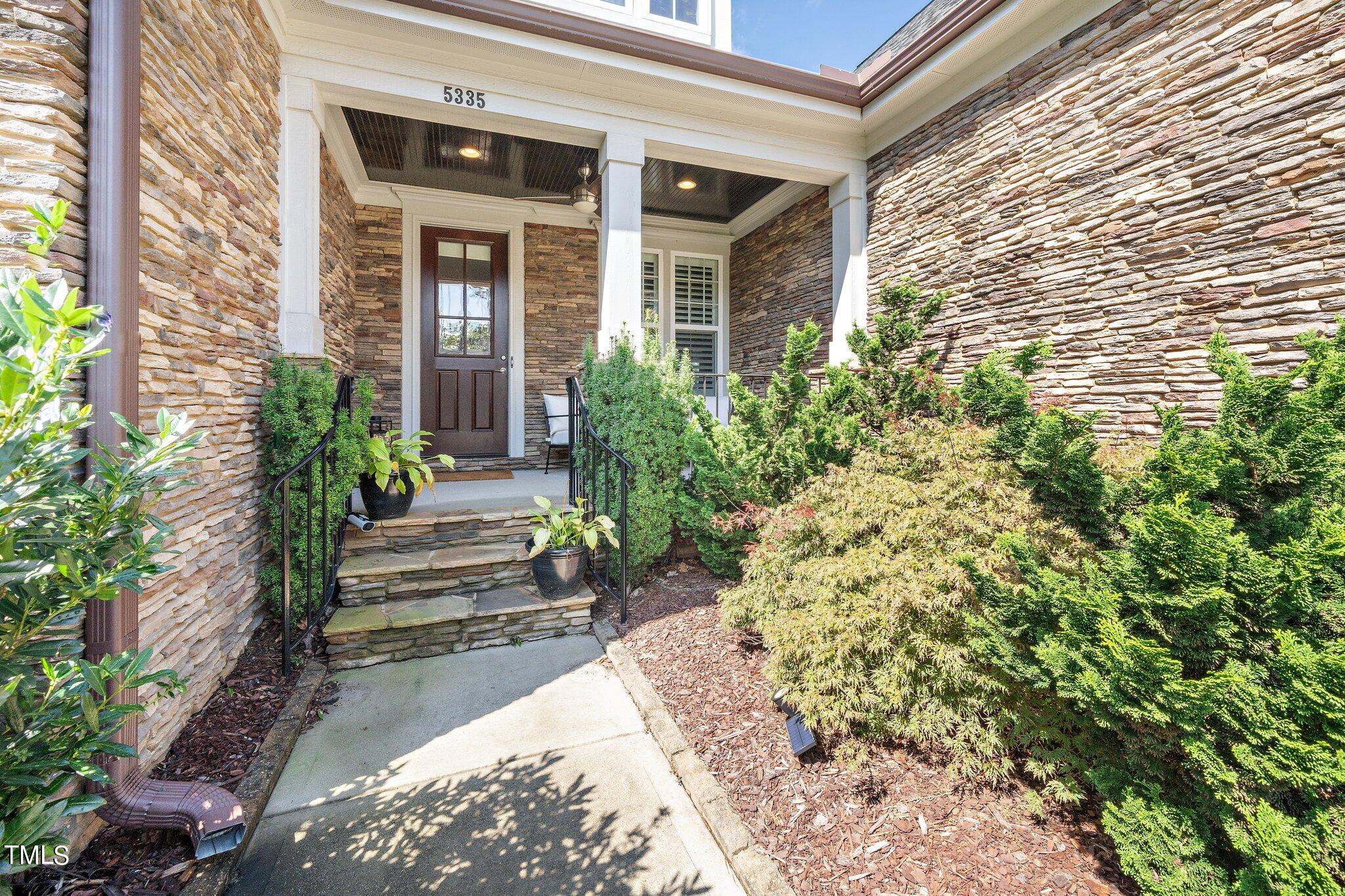 5335 Topspin Court Raleigh, NC 27609 - Photo 3 of 31 5-web-or-mls-5335 Topspin (26 of 35)
