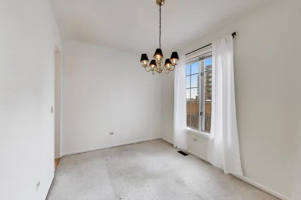 $465,000 | 220 University Drive, Unit 220, Mount Prospect, IL 60056