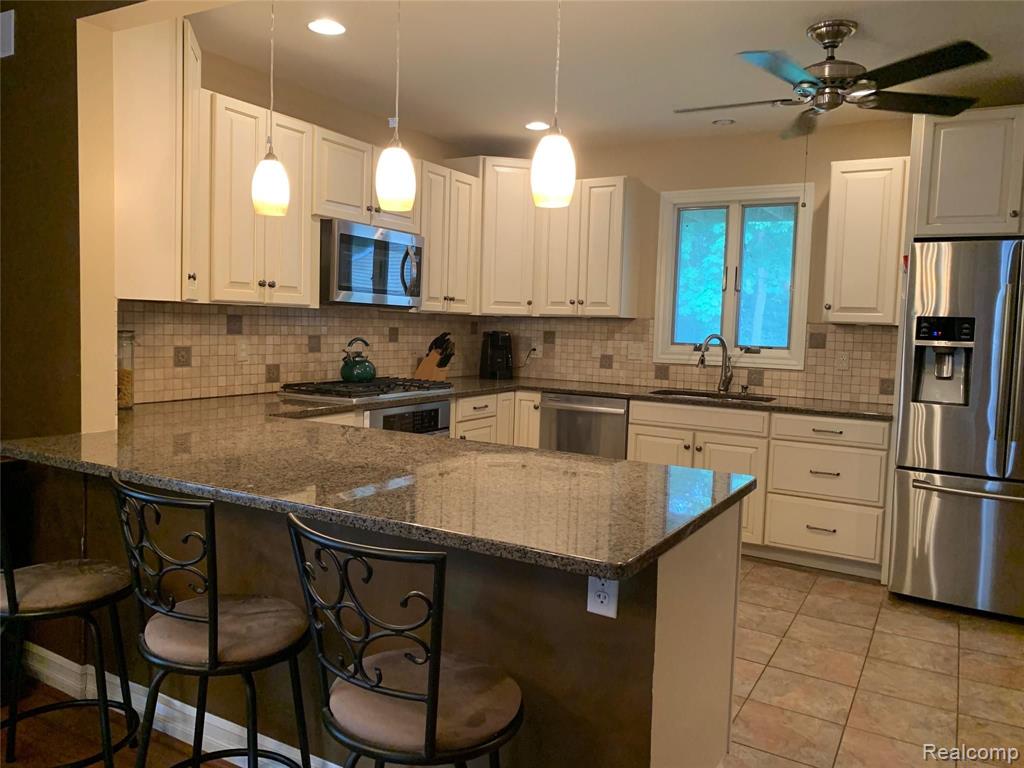 338 Ridge Road Grosse Pointe Farms, MI 48236 - Photo 6 of 54