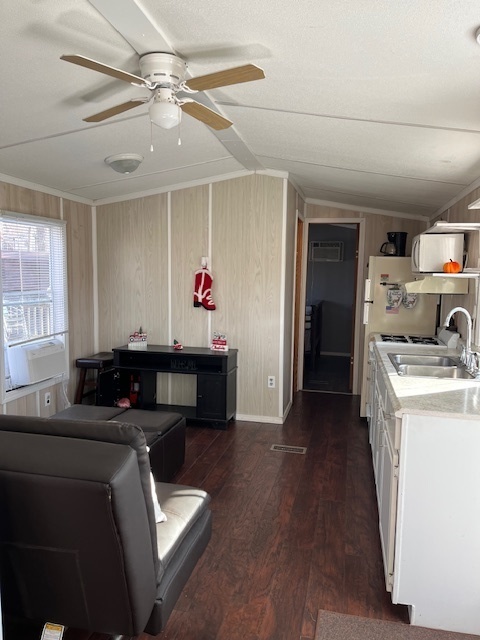 2795 East 28th Road Marseilles, IL 61341 - Photo 7 of 62