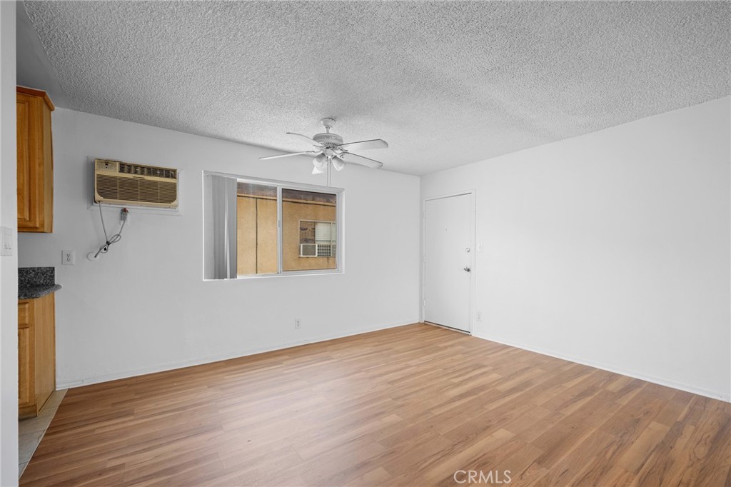 17463 Vanowen Street, Unit 8 Van Nuys, CA 91406 - Photo 9 of 21