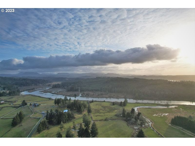 92831 Walluski Loop Astoria, OR 97103 - Photo 10 of 32 a view of an outdoor space and mountain view