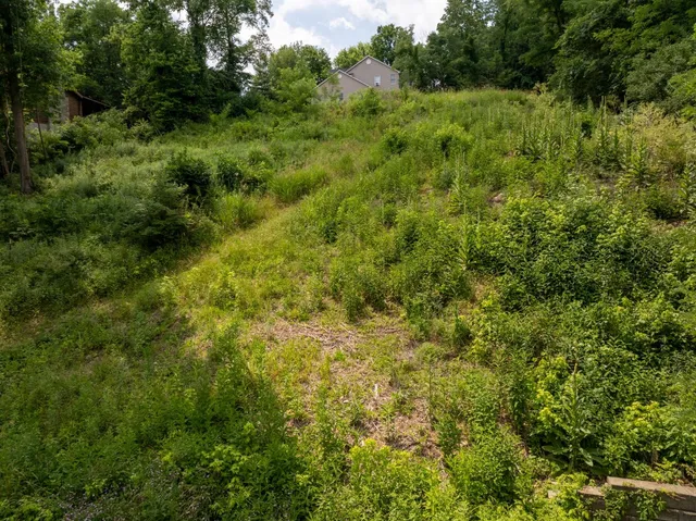 $289,900 | 2458 Cedar Cliff Drive, Lawrenceburg, IN 47025