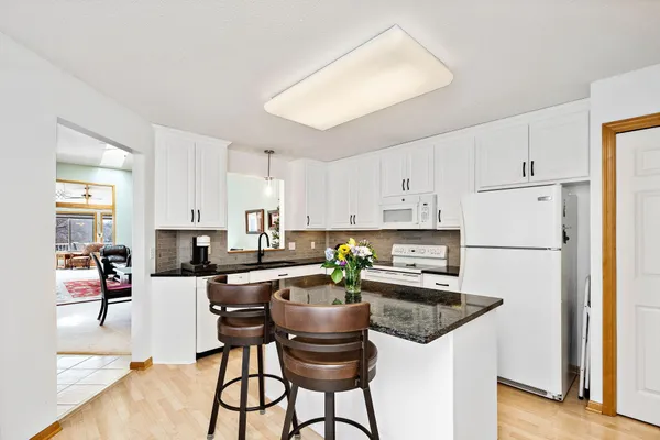 $430,000 | 18639 Kalmar Trail, Lakeville, MN 55044