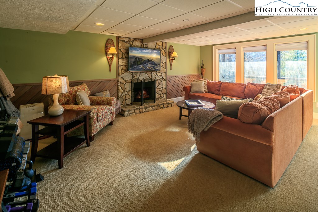 678 Schaffer Road Boone, NC 28607 - Photo 35 of 47 Gallery Image 35