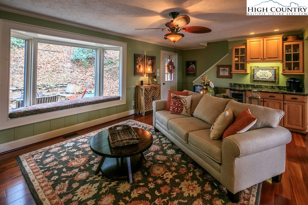 678 Schaffer Road Boone, NC 28607 - Photo 4 of 47 Gallery Image 4