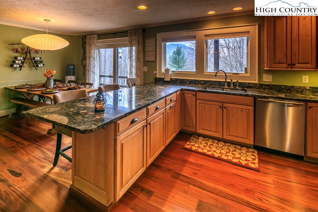 678 Schaffer Road Boone, NC 28607 - Photo 9 of 47 Gallery Image 9