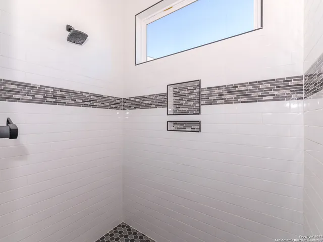 $449,000 | 101 Daniel Jackson, Blanco, TX 78606