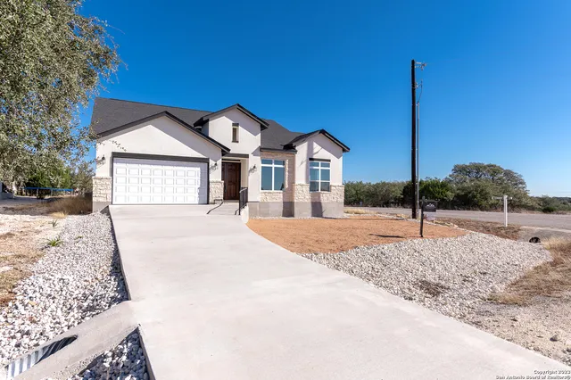 $449,000 | 101 Daniel Jackson, Blanco, TX 78606