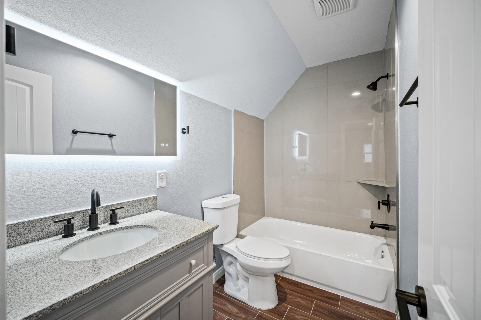 7 Pilot Point Conroe, TX 77304 - Photo 36 of 42