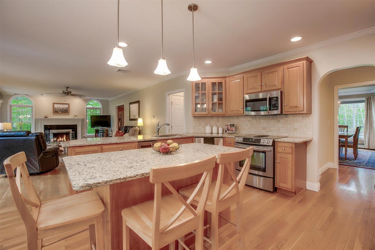 72 Newfane Road Bedford, NH 03110 - Photo 12 of 40