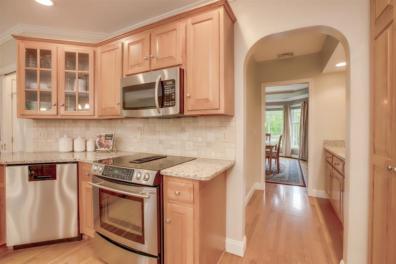 72 Newfane Road Bedford, NH 03110 - Photo 10 of 40