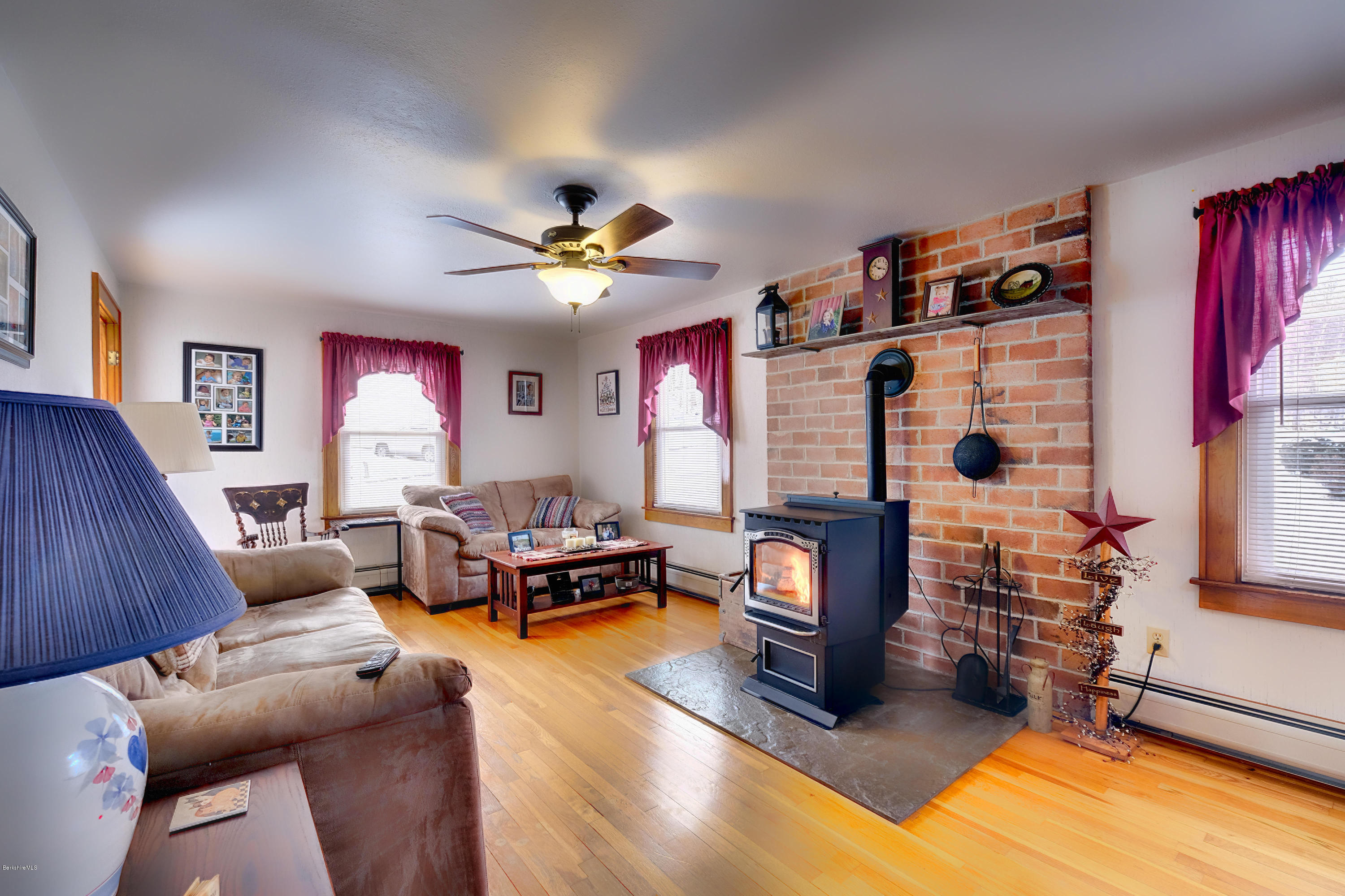 287 Notch Road North Adams, MA 01247 - Photo 3 of 29 LIVING ROOM