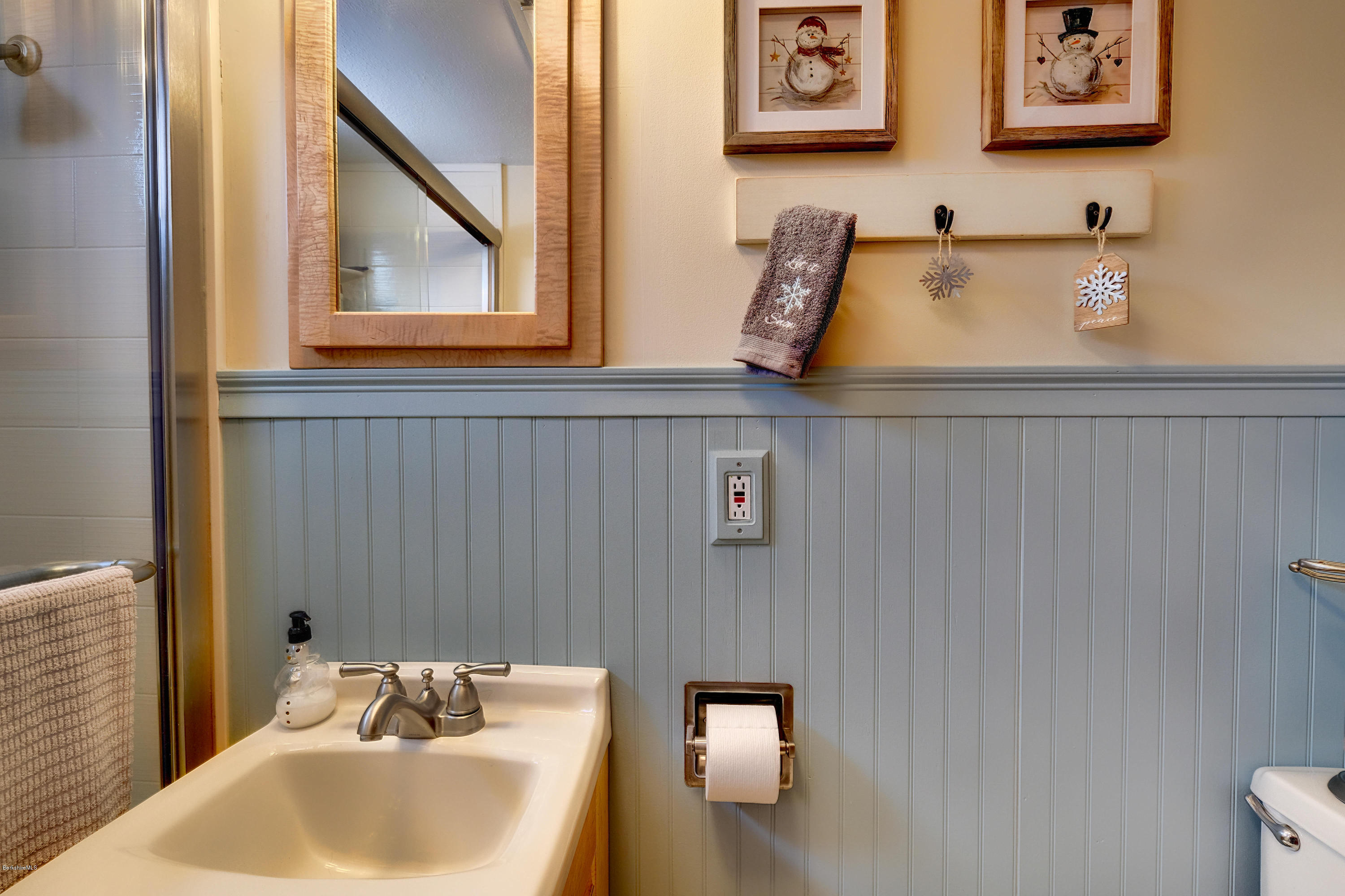 287 Notch Road North Adams, MA 01247 - Photo 26 of 29 BATHROOM