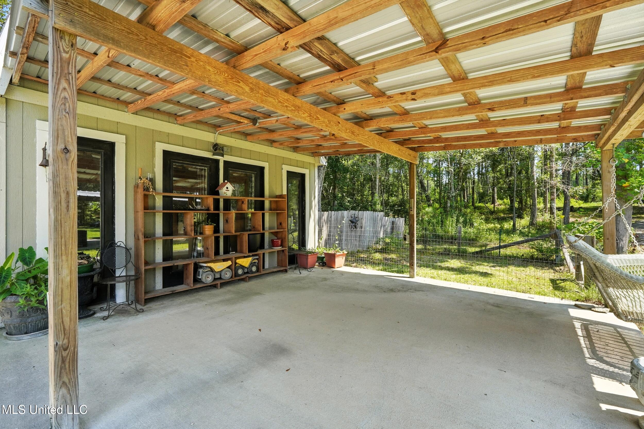 30 Jack Holston Road Lumberton, MS 39455 - Photo 26 of 49 26_guest patio