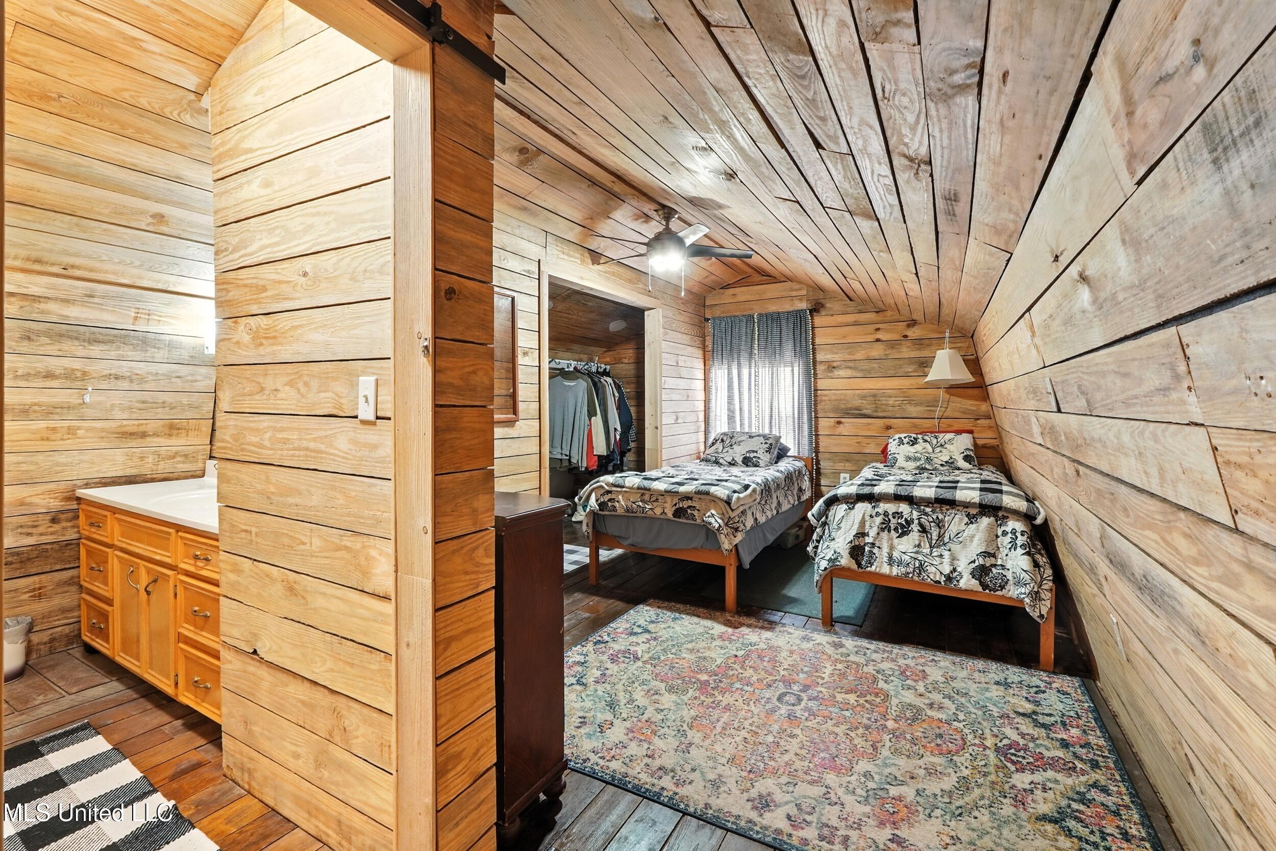 30 Jack Holston Road Lumberton, MS 39455 - Photo 31 of 49 31_guest bed and bath