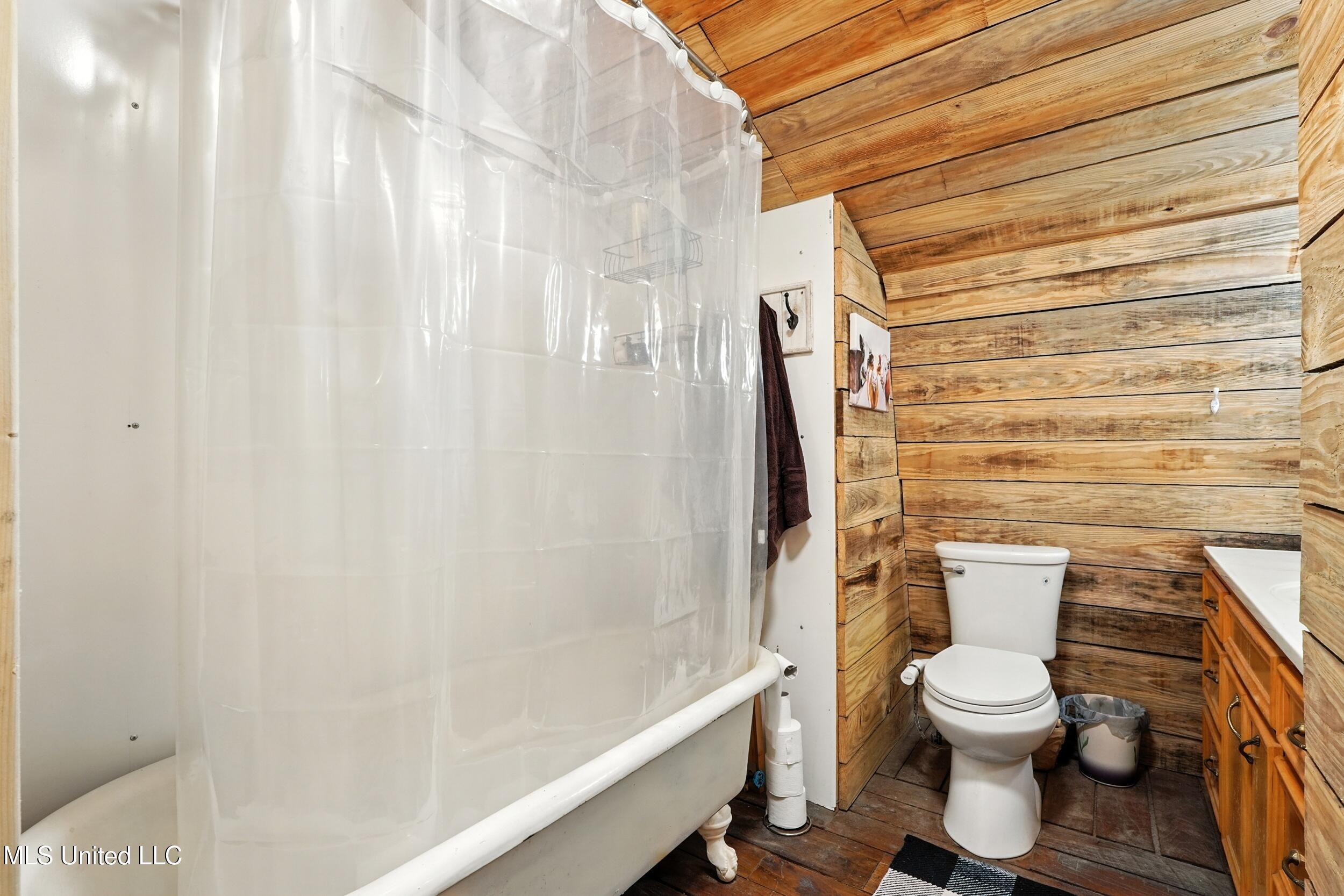 30 Jack Holston Road Lumberton, MS 39455 - Photo 32 of 49 32_guest bath 2