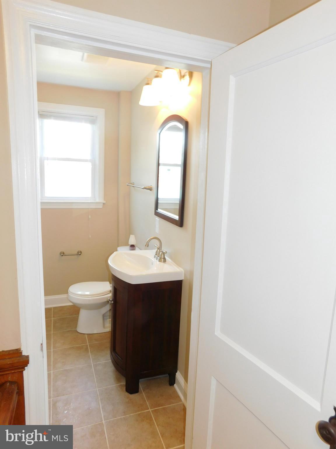 4019 Granite Road Baltimore, MD 21206 - Photo 21 of 29 Bright Modern Bath