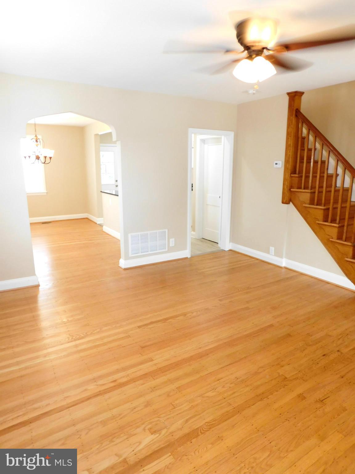 4019 Granite Road Baltimore, MD 21206 - Photo 6 of 29 Living Room