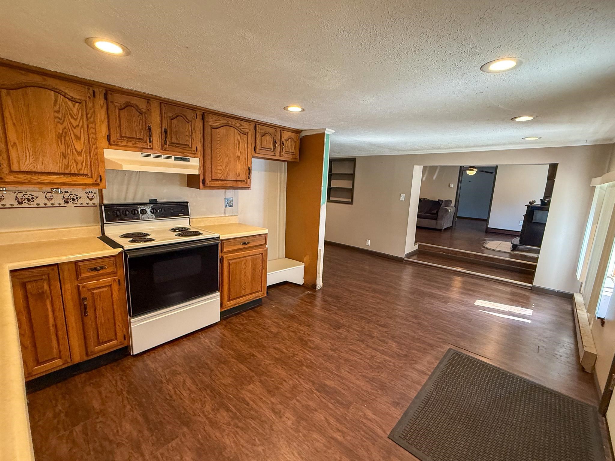9230 Monroe Road Lake, MI 48632 - Photo 4 of 29