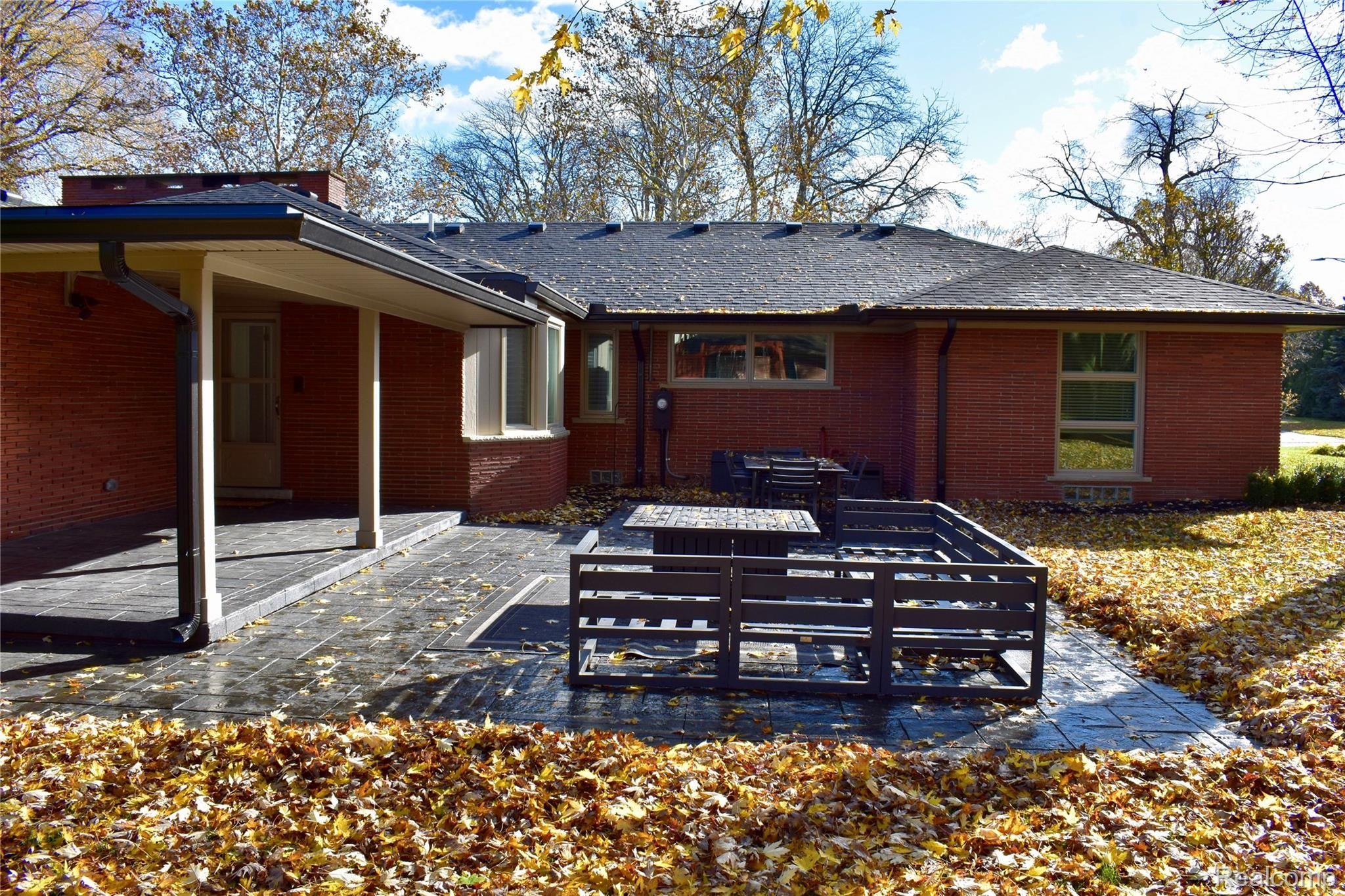 591 Shelden Road Grosse Pointe, MI 48236 - Photo 29 of 31 fullsizeoutput_9b6b.jpeg