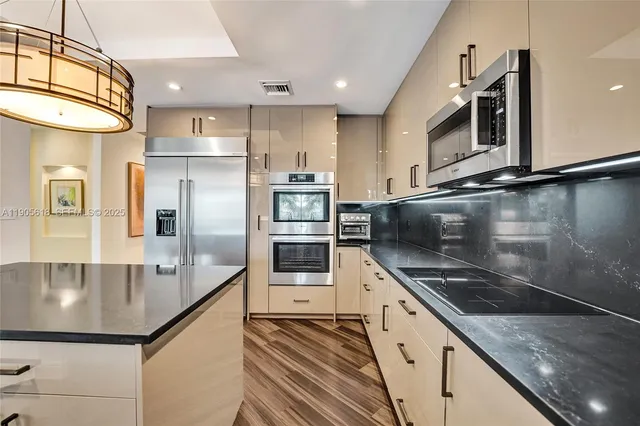 $1,999,000 | 516 Hendricks Isle, Unit 2C, Fort Lauderdale, FL 33301