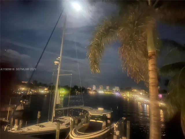 $1,999,000 | 516 Hendricks Isle, Unit 2C, Fort Lauderdale, FL 33301