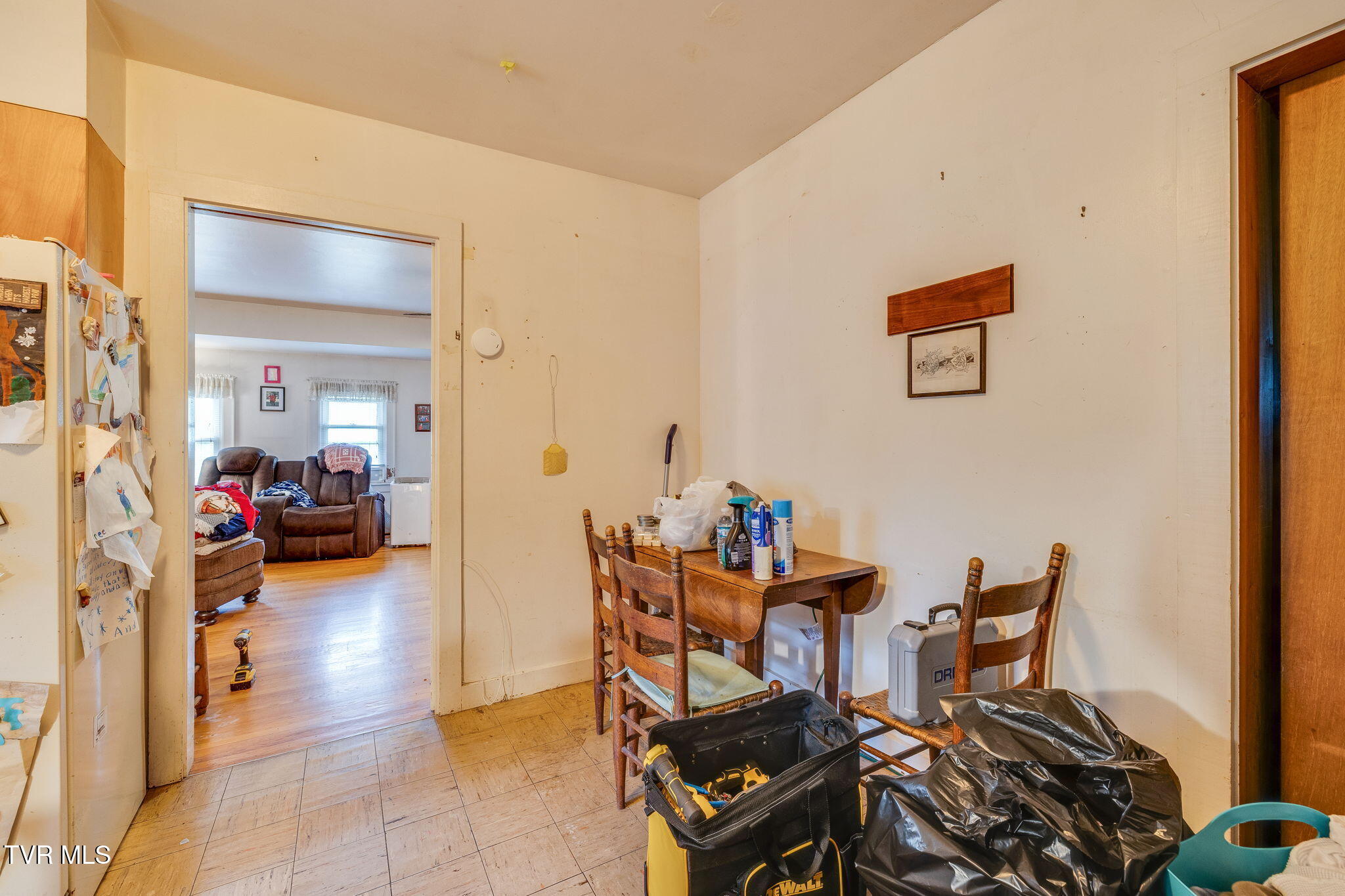 4136 Ridge Road Kingsport, TN 37660 - Photo 11 of 34 011