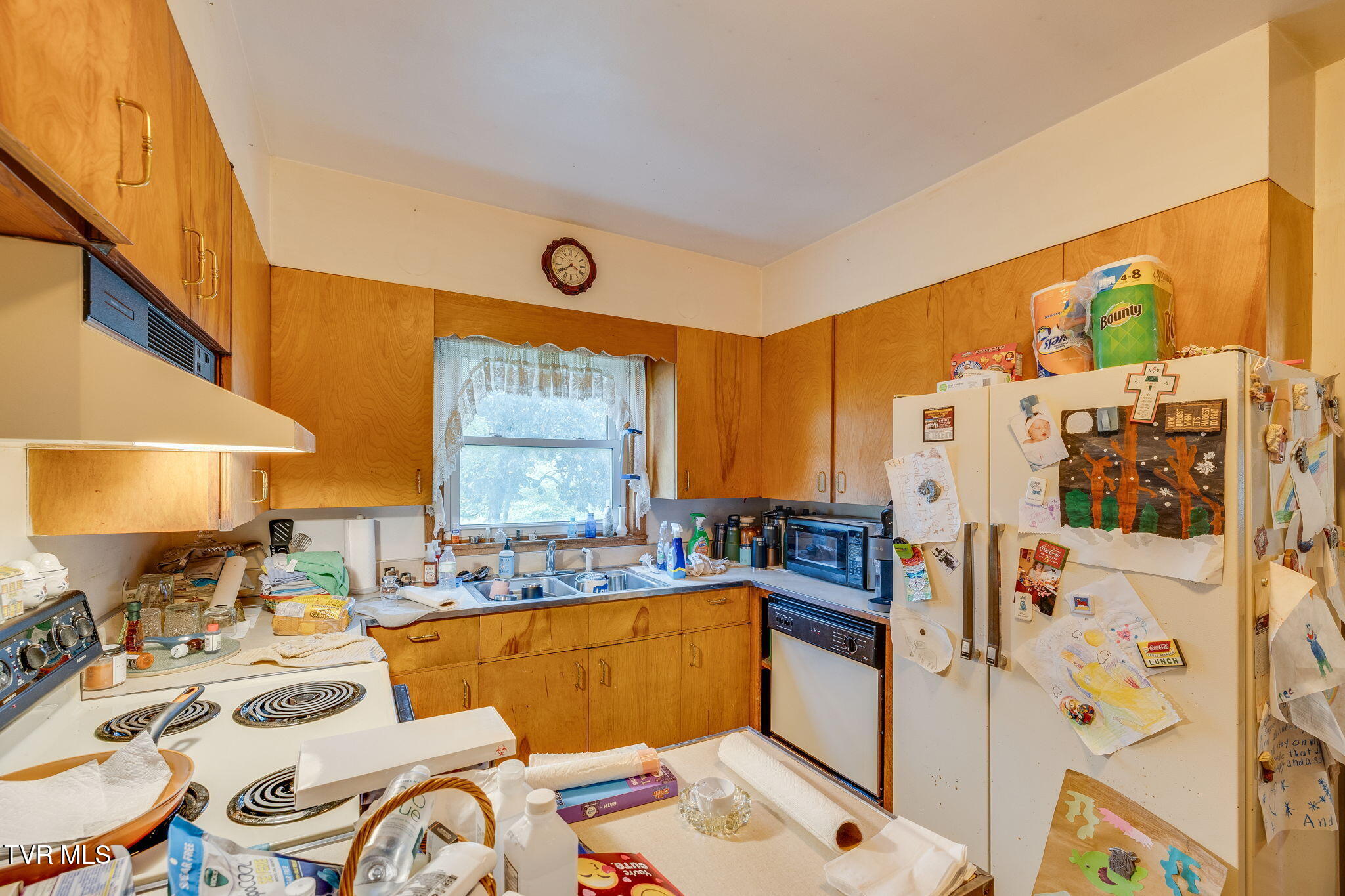 4136 Ridge Road Kingsport, TN 37660 - Photo 12 of 34 012