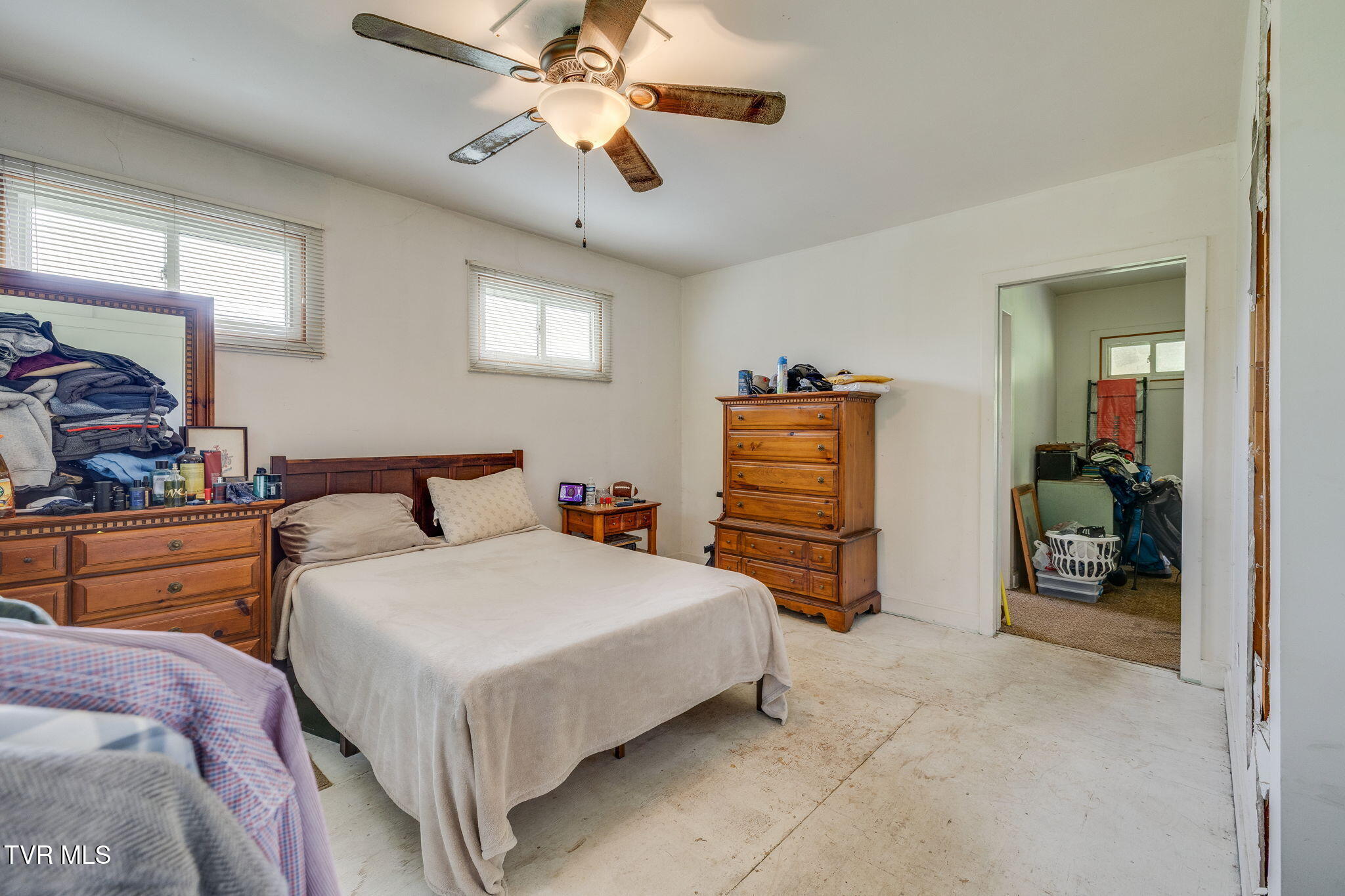 4136 Ridge Road Kingsport, TN 37660 - Photo 16 of 34 016