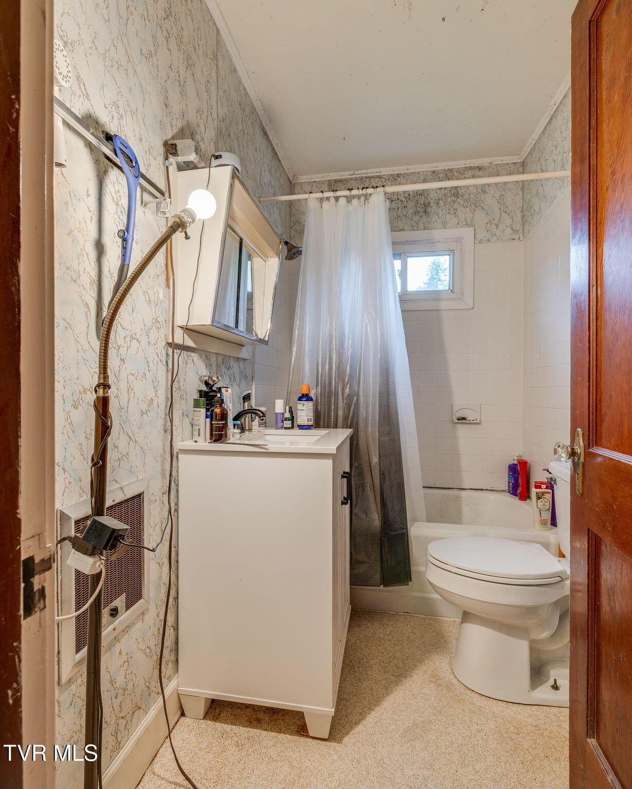 4136 Ridge Road Kingsport, TN 37660 - Photo 21 of 34 021