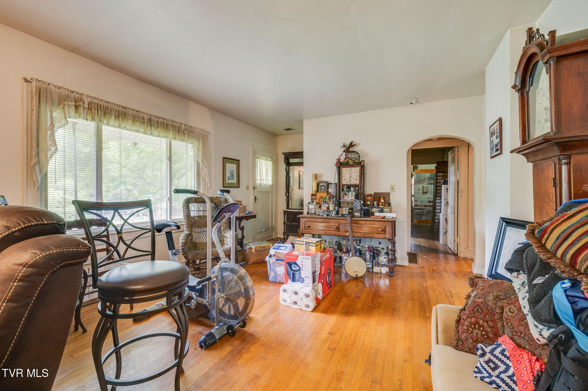 4136 Ridge Road Kingsport, TN 37660 - Photo 6 of 34 006