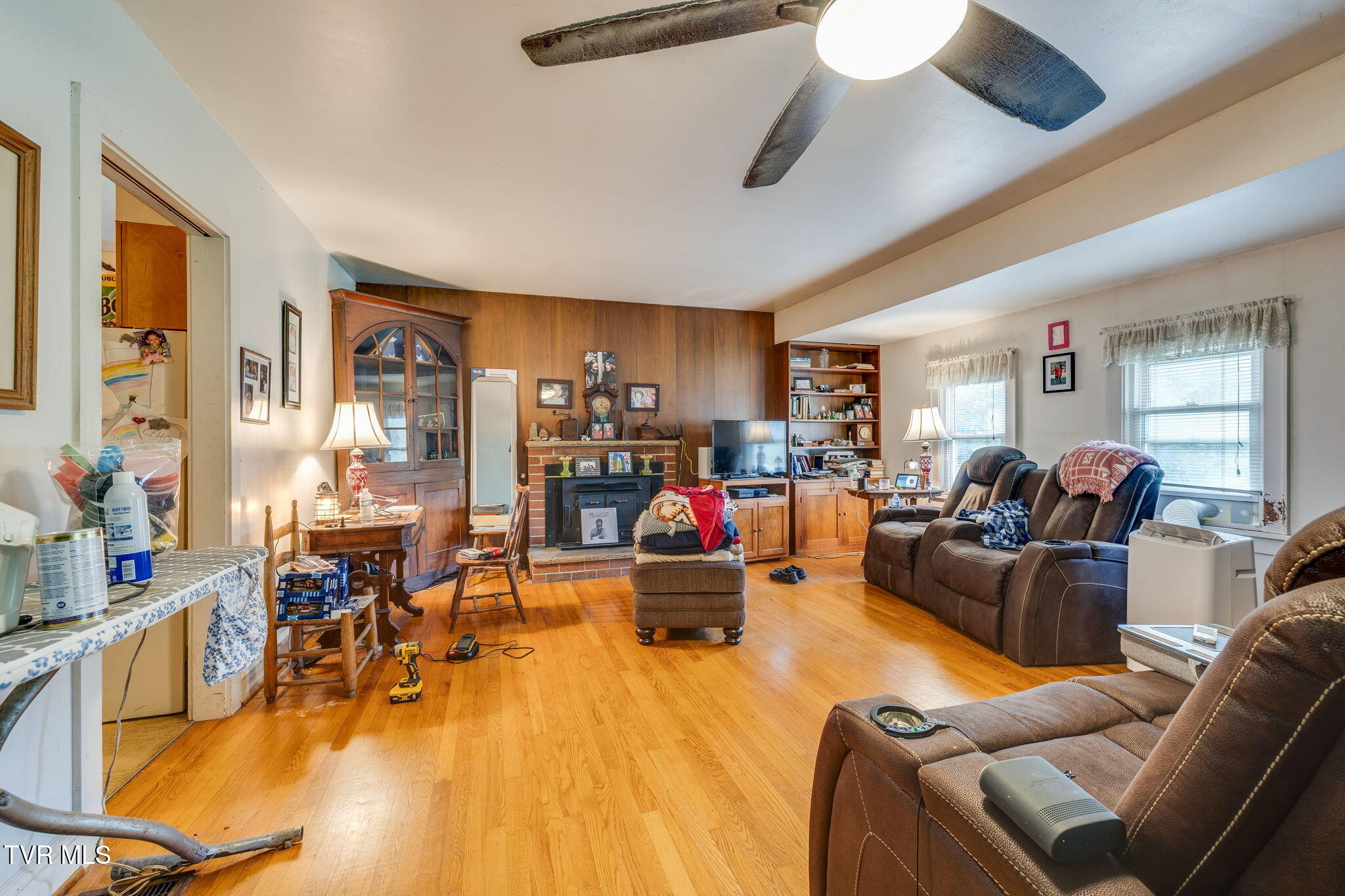 4136 Ridge Road Kingsport, TN 37660 - Photo 7 of 34 007