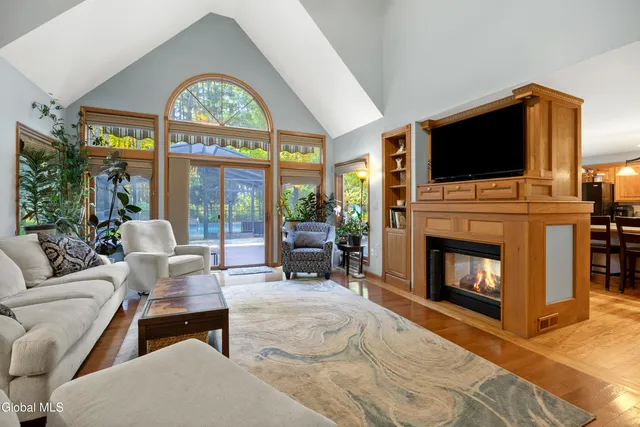 $895,000 | 28 Bog Meadow Run, Saratoga Springs, NY 12866